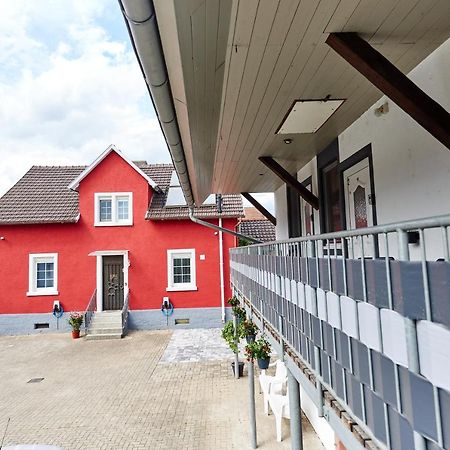 Gaestehaus Viktoriya Nur Wenige Minuten Zum Europa-Park Rust Exterior foto