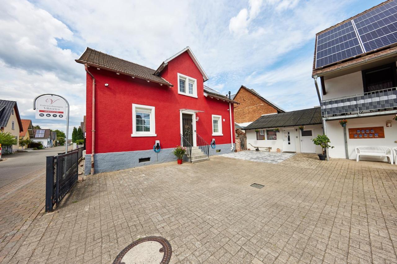Gaestehaus Viktoriya Nur Wenige Minuten Zum Europa-Park Rust Exterior foto